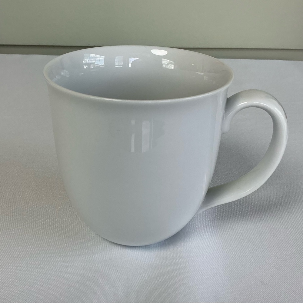 Pottery Barn China Great White Traditional Collection Mug